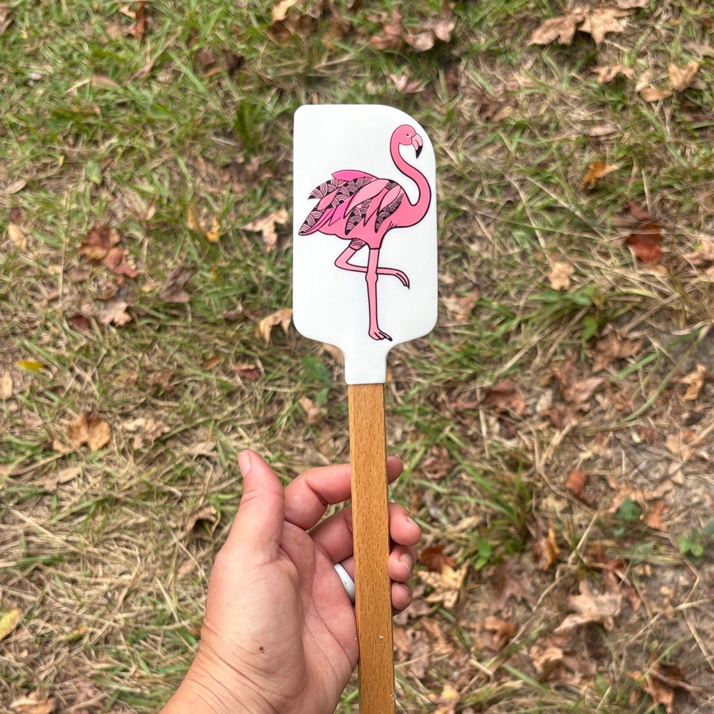 Flamingo Spatula with Wooden Handle